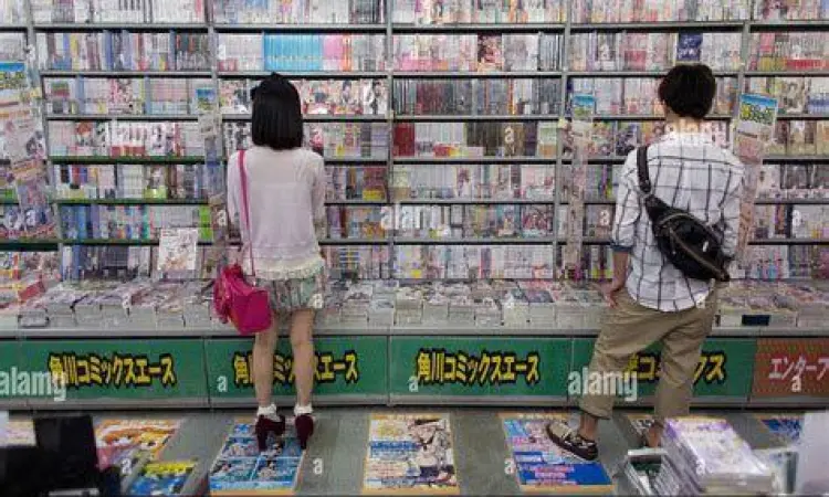 Distribusi Manga di Jepang Rak buku di toko buku Jepang yang penuh dengan koleksi manga