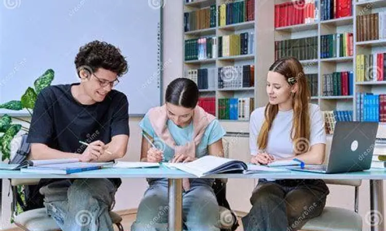 Kolaborasi Siswa di Kelas Manfaat masa SMA dalam kolaborasi kelompok