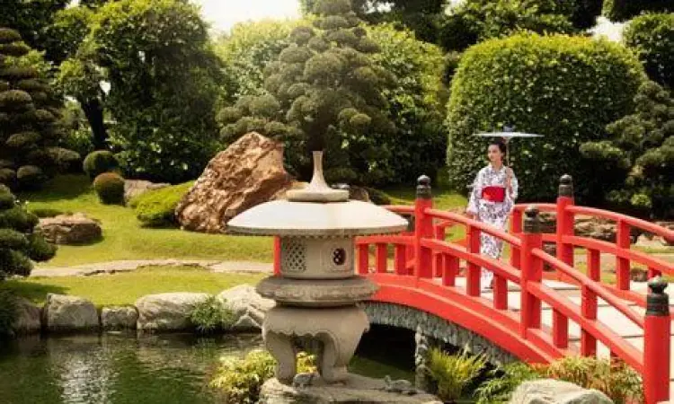 Dokuzakura dalam Arsitektur Lanskap Dokuzakura di taman tradisional Jepang