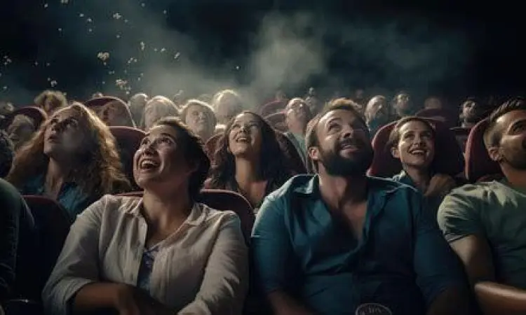 Ekspresi penonton yang terharu saat menonton resolusi film