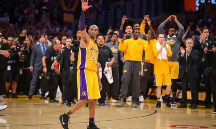 Kobe Bryant mencetak 60 poin di pertandingan terakhirnya