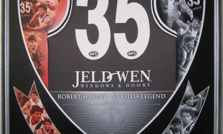 Jersey atlet yang digantung di langit-langit stadion